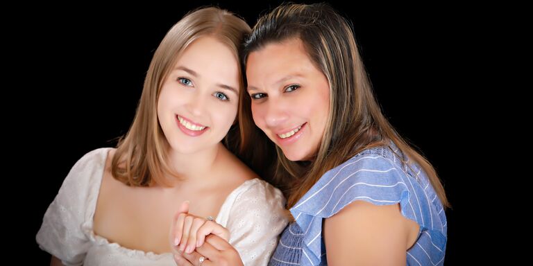 Chloe & Lynda Home Page Banner
