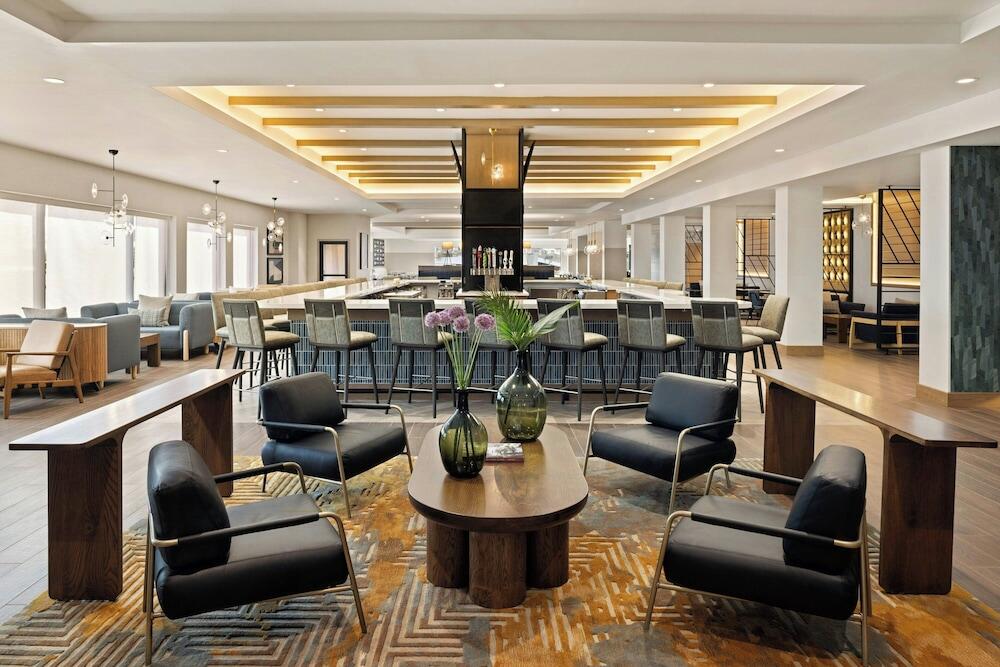 Picture of Oshkosh Marriott Waterfront Hotel & Convention Center