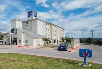 Picture of Motel 6 Marble Falls