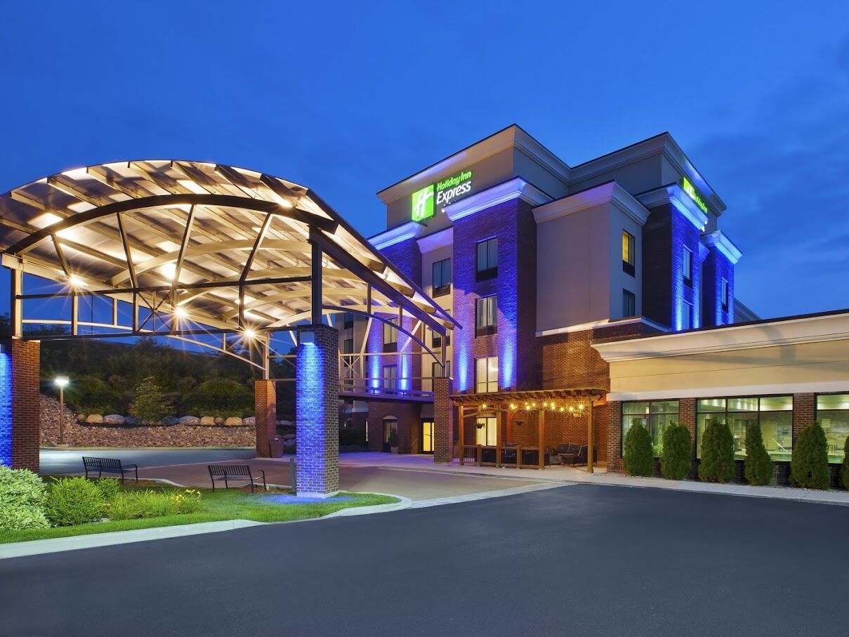 Picture of Holiday Inn Express & Suites Geneva Finger Lakes, an IHG Hotel