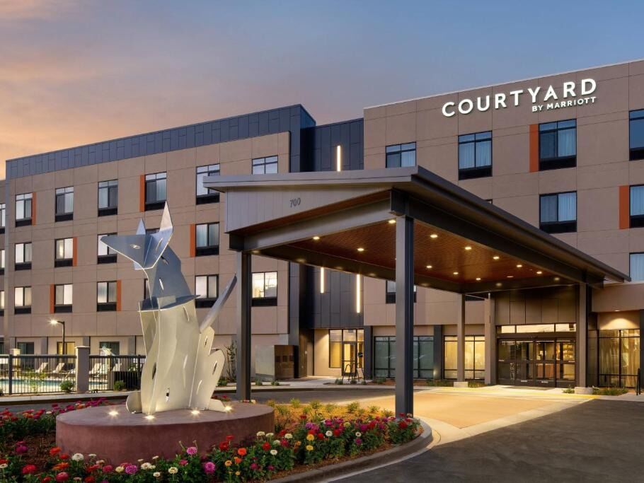 Picture of Courtyard Petaluma Sonoma County