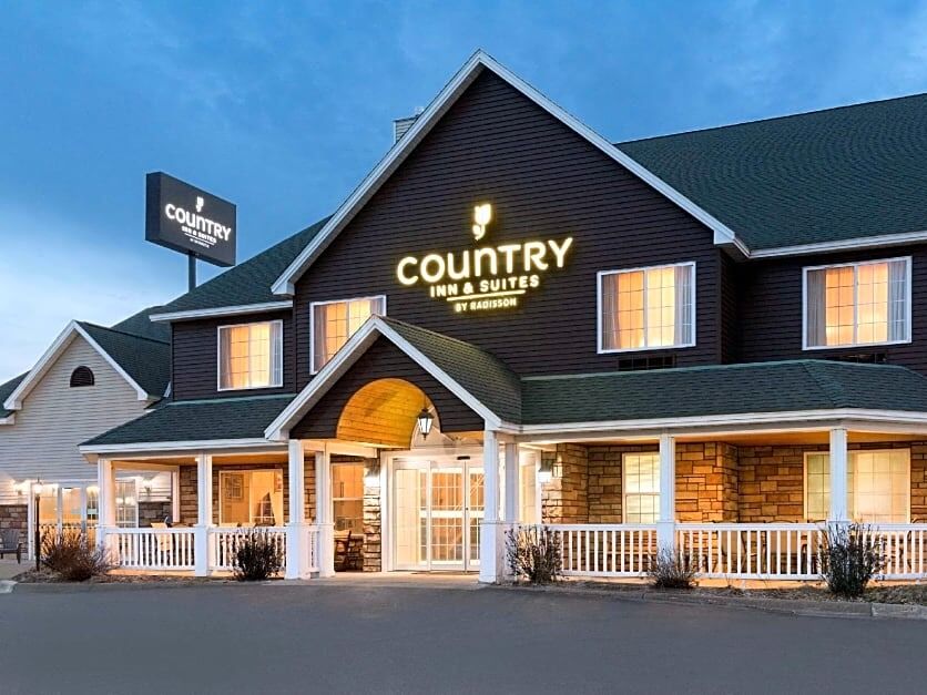 Picture of Country Inn & Suites by Radisson, Little Falls, MN