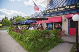 Picture of Sir Benedicts Tavern on the Lake