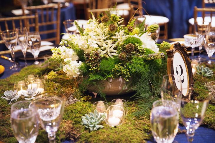 Living in Chicago and starting business school, Linsey knew that she needed the help of a planner. Kristin Weis of  Kristin Ashley Events was instrumental in excuting the couple’s vision and ensuring the planning process was easy and stress-free. “I would consider myself extremely organized, but there are a million and one things that come up at the last minute that you simply can’t prepare for. Rather than letting these things impede upon your day or burdening your friends and family, a professional can handle these things with ease,” says Linsey.