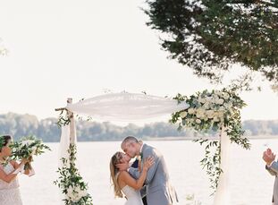 Rachel Gentilucci (29 and a teacher) spent her summers in Bethany Beach and Ben Sammon (30 and a project manager) grew up near Annapolis, so throwing 