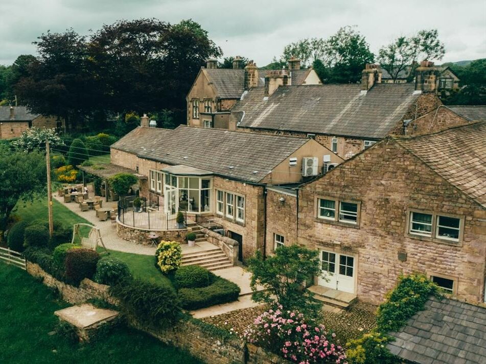 Picture of Shireburn Arms Hotel & Restaurant