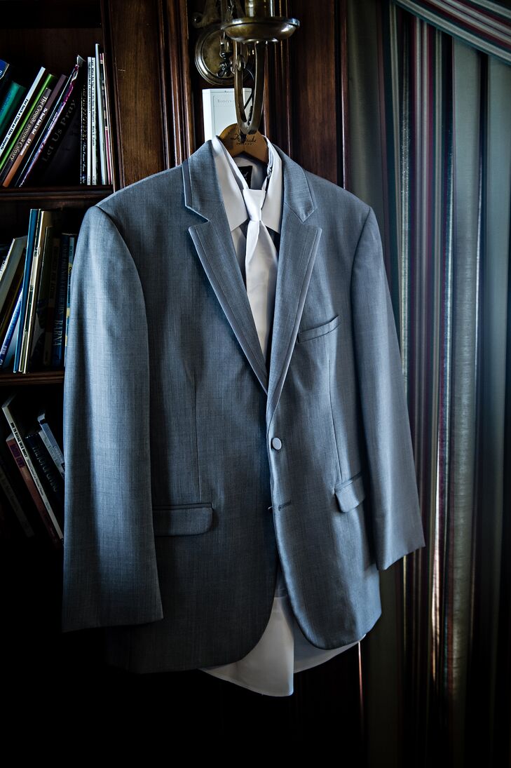 Gray Groom's Suit and White Tie at Earhart Manor