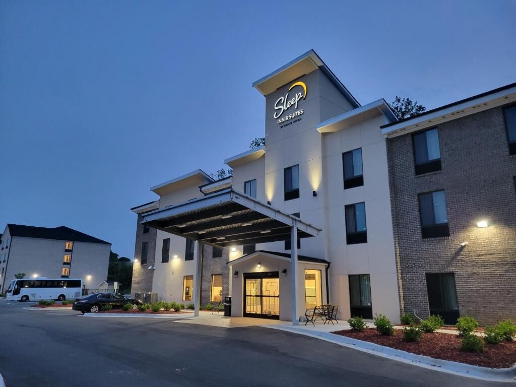 Picture of Sleep Inn & Suites - Coliseum Area