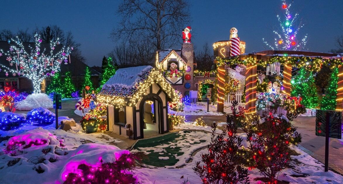 Picture of Stan Hywet Hall & Gardens Deck the Halls 