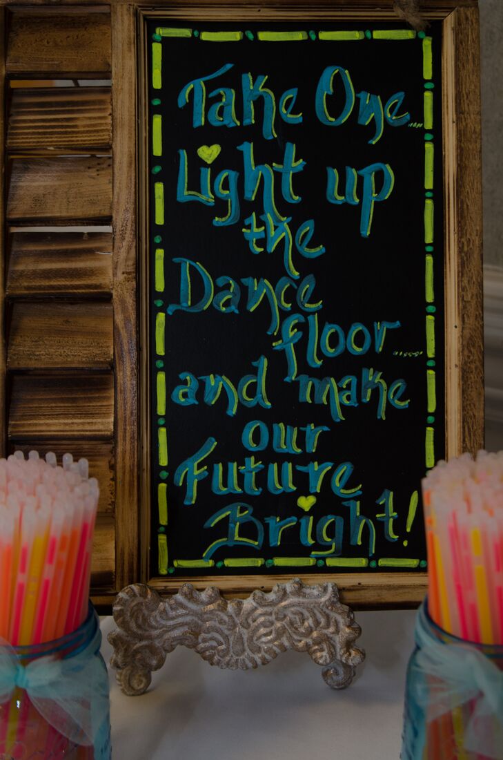 Mari and Mike provided their guests with neon glow sticks to wave around as a fun prop for the dance floor.