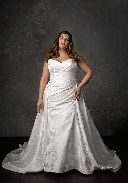 Essense of Australia D4300 Fit-and-Flare Wedding Dress - 5