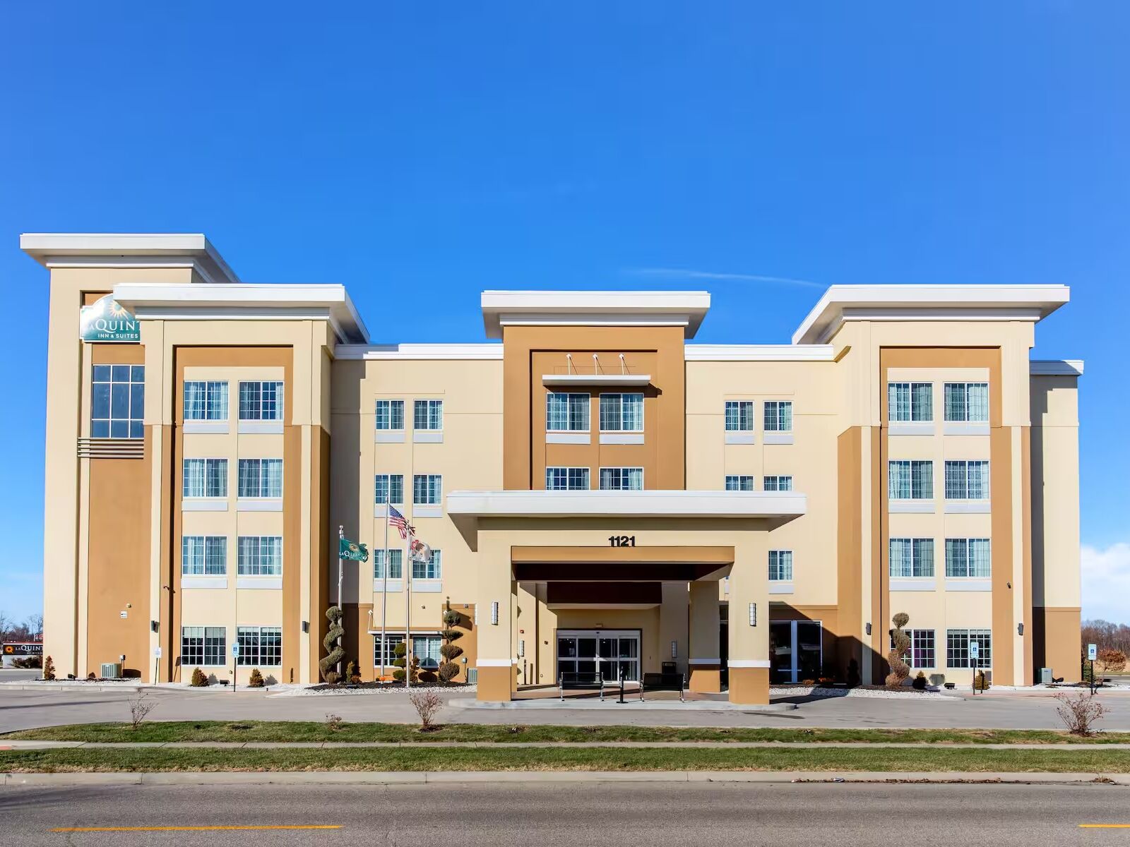 Picture of La Quinta Inn & Suites by Wyndham Springfield IL