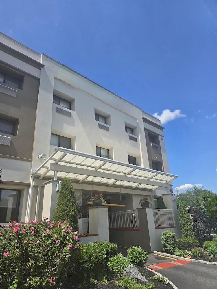 Picture of Best Western Roslyn-Long Island Hotel