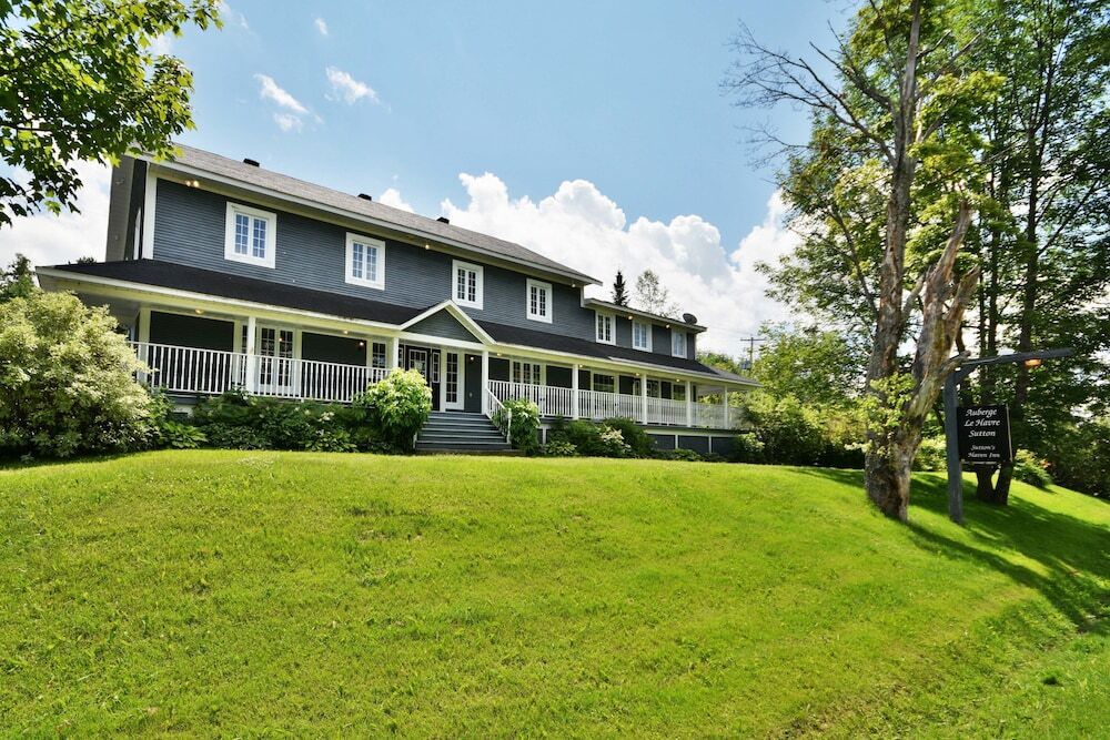 Picture of Sutton's Haven Inn