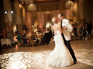 Because their wedding took place on the Fourth of July, Lisa Suchy (26 and a teacher) and Will Magnuson (26 and a director of sales) wanted to pay hom