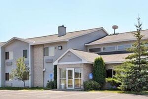 Picture of Super 8 by Wyndham Milaca