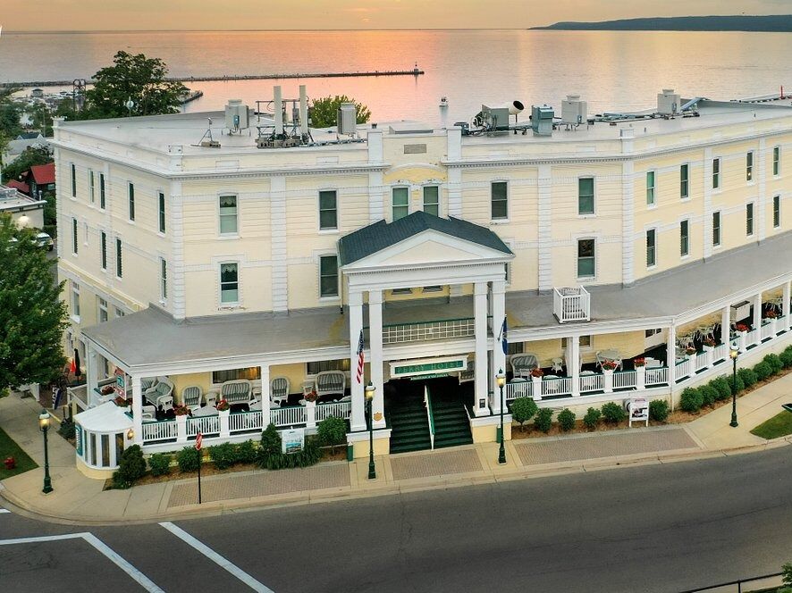 Picture of Perry Hotel