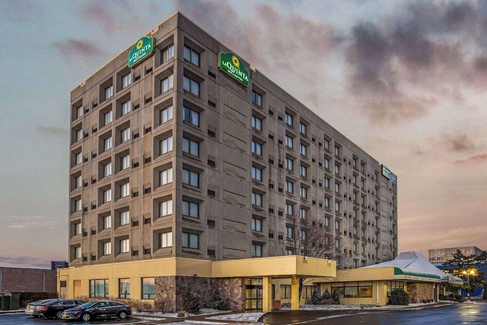 Picture of La Quinta Inn & Suites by Wyndham New Haven