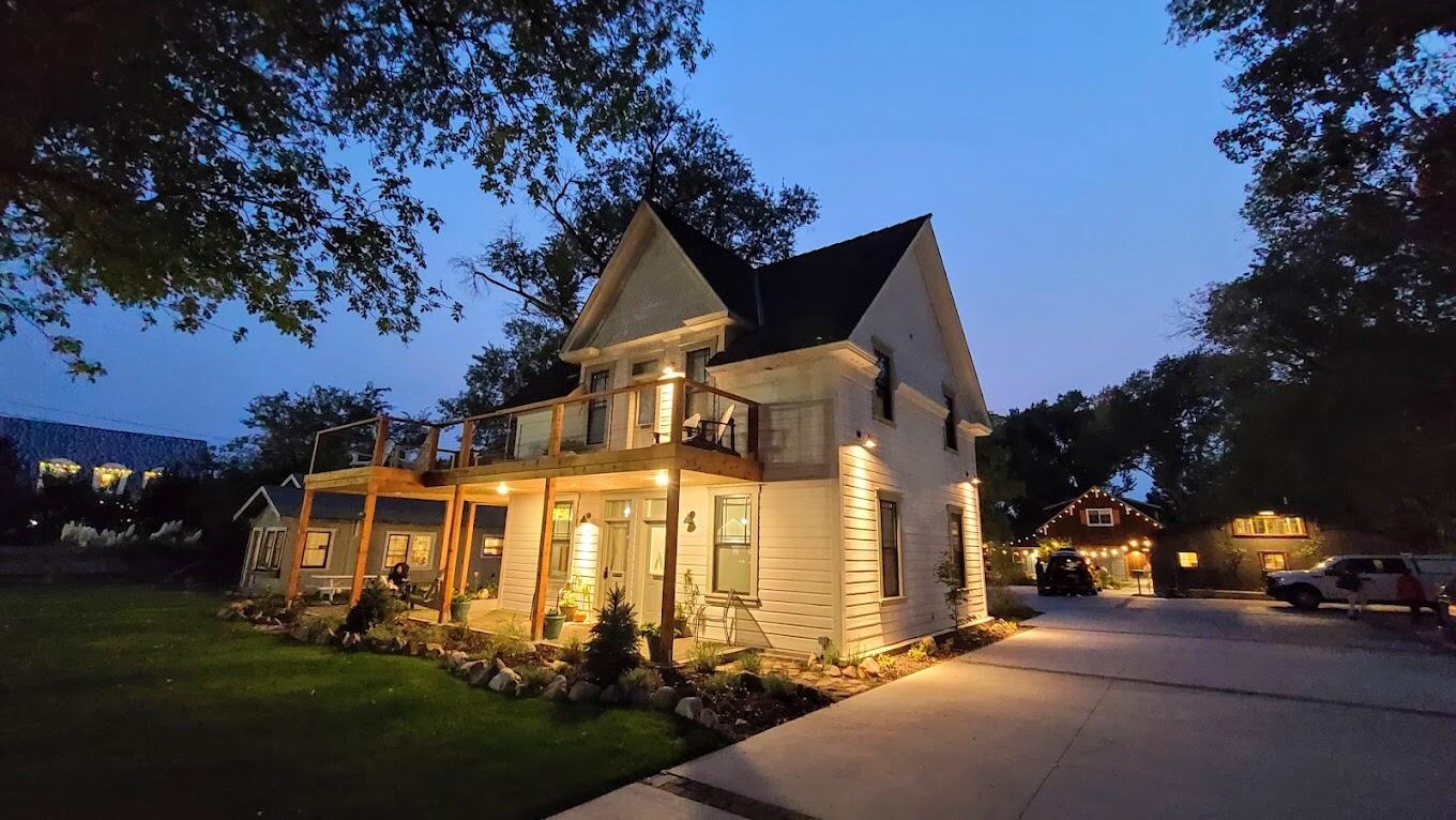 Picture of Eastside Guesthouse & Bivy
