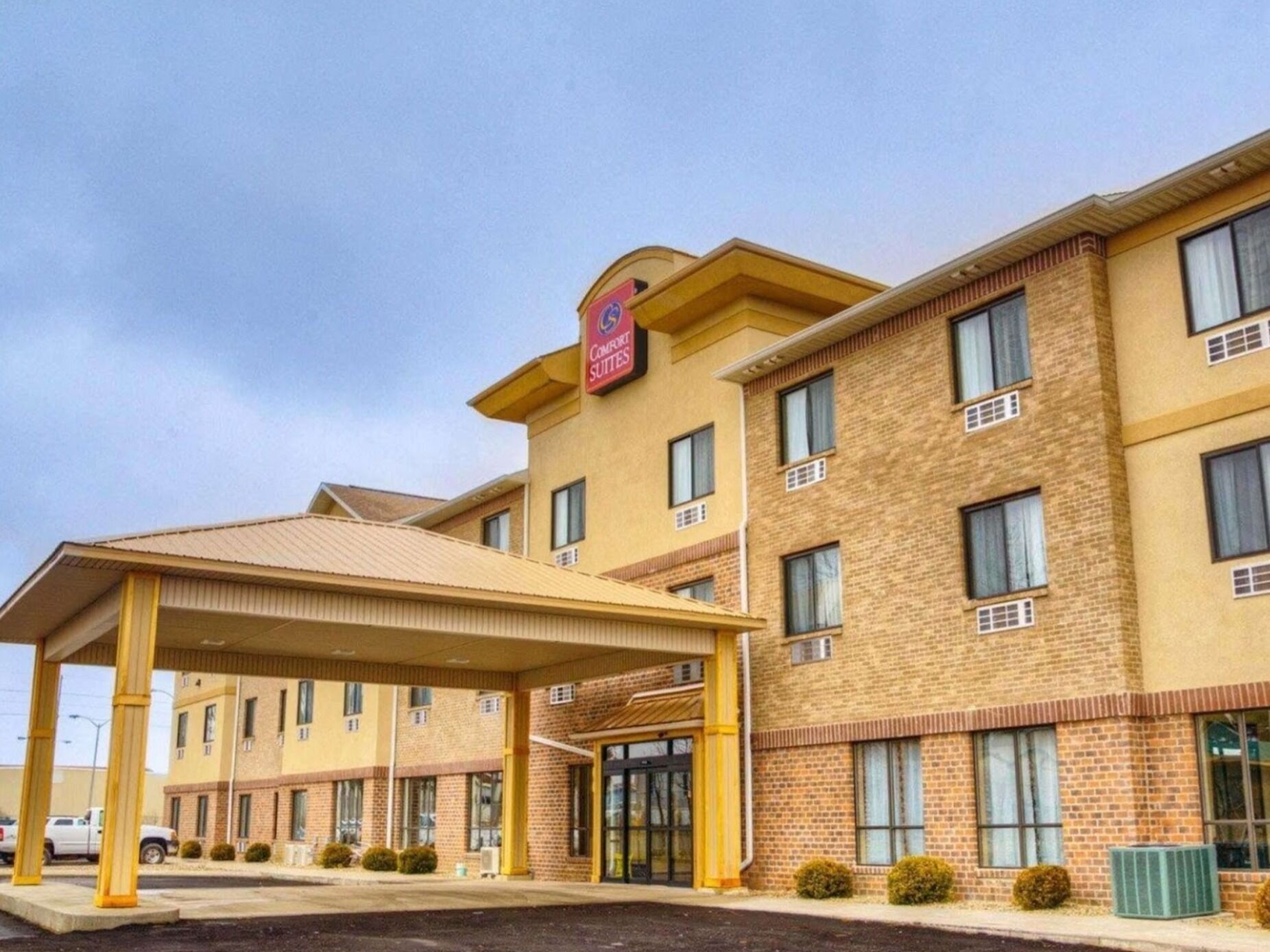 Picture of Comfort Suites Plymouth near US-30