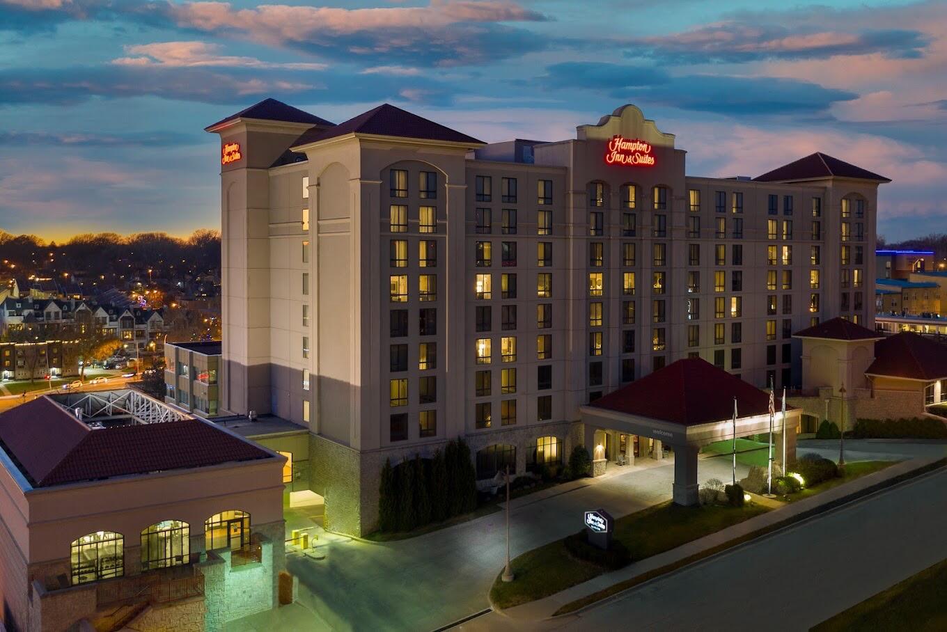 Picture of Hampton Inn & Suites Kansas City-Country Club Plaza