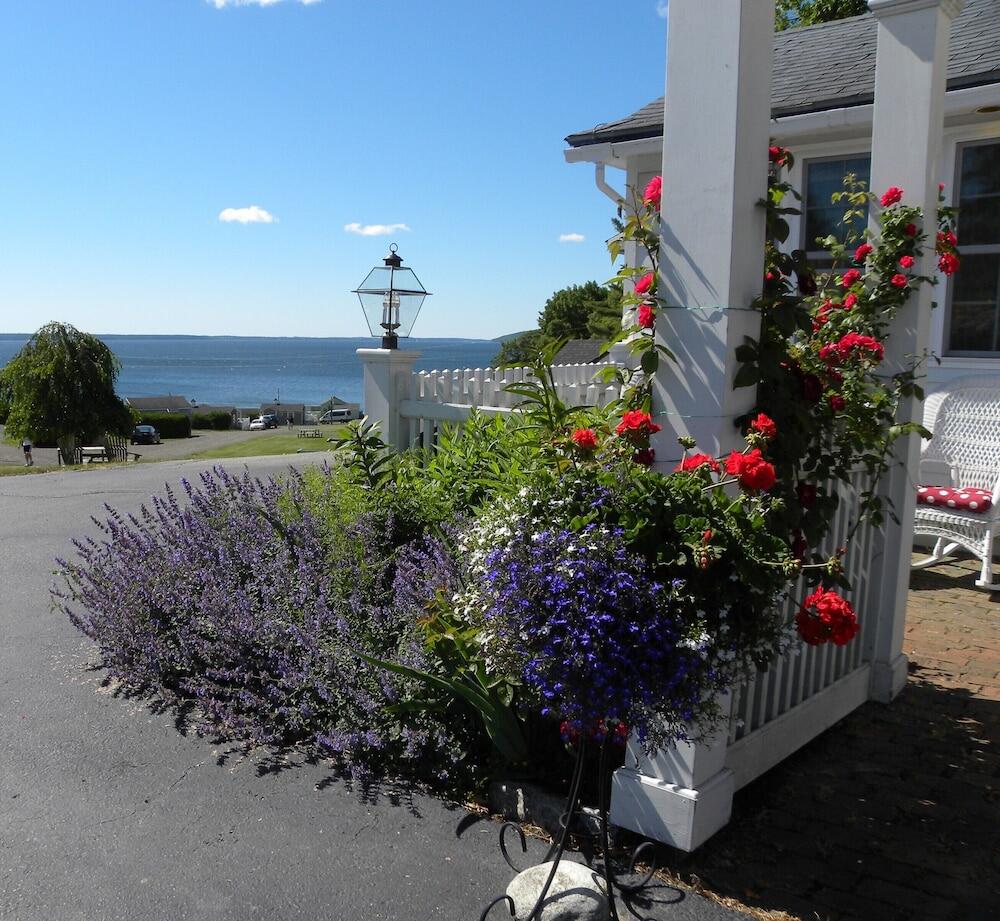 Picture of Colonial Gables Oceanfront Village