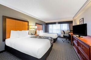 Picture of La Quinta Inn & Suites by Wyndham New Orleans Airport