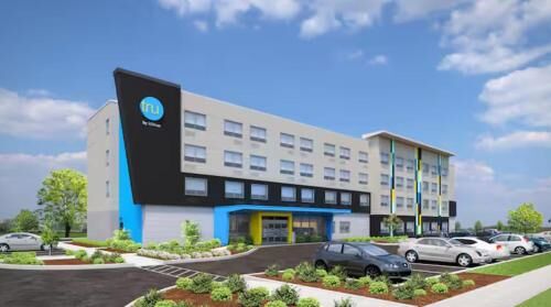 Picture of Tru By Hilton Commerce
