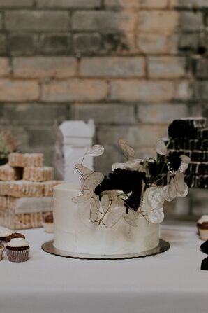 Single-Tiered Wedding Cake with Alternative Flowers