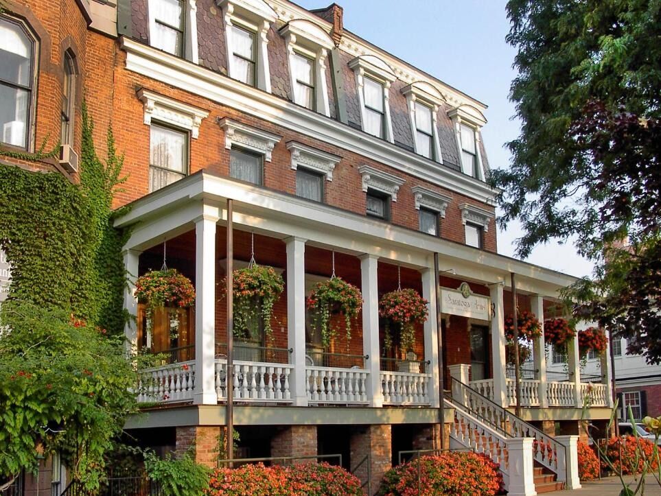Picture of Saratoga Arms Hotel