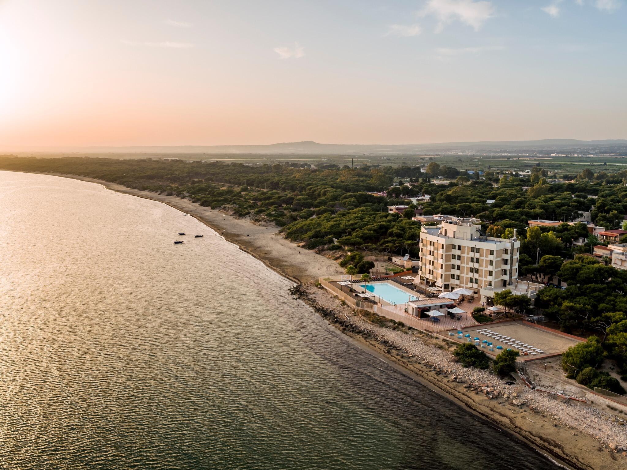 Picture of Ara Solis Hotel
