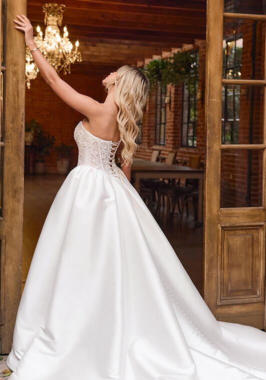 Essense of Australia D4332 A-Line Wedding Dress - 7