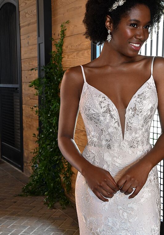 Essense of Australia D3273 Fit-and-Flare Wedding Dress - 4