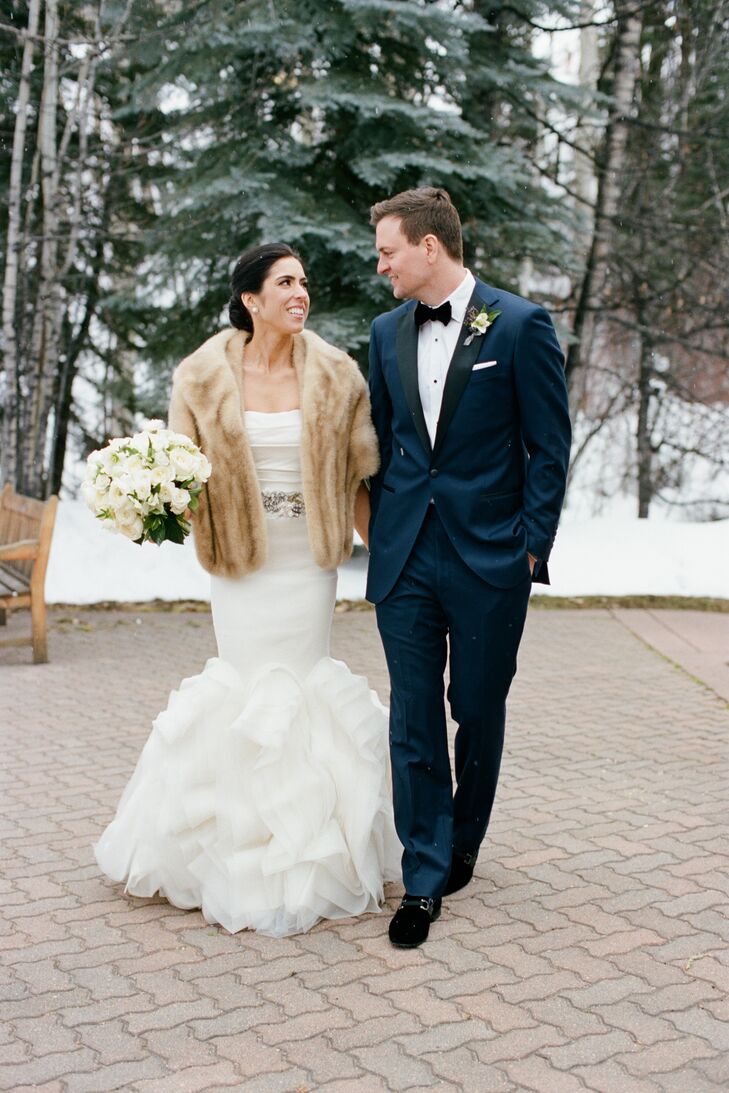 Ashley Steitz (30 and a head of university talent acquisition) and Neil Plamp (32 and an operations analyst) decided on a destination wedding to simpl