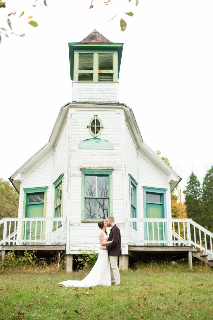 A Country Barn Wedding at Herot Hall Farm in Kenna, West Virginia