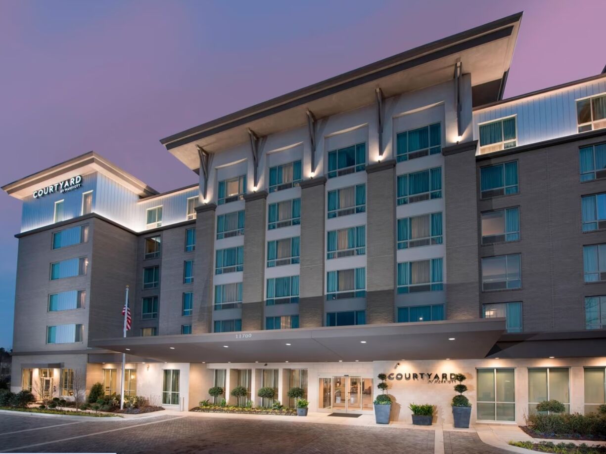 Picture of Courtyard by Marriott Atlanta Alpharetta/Avalon Area