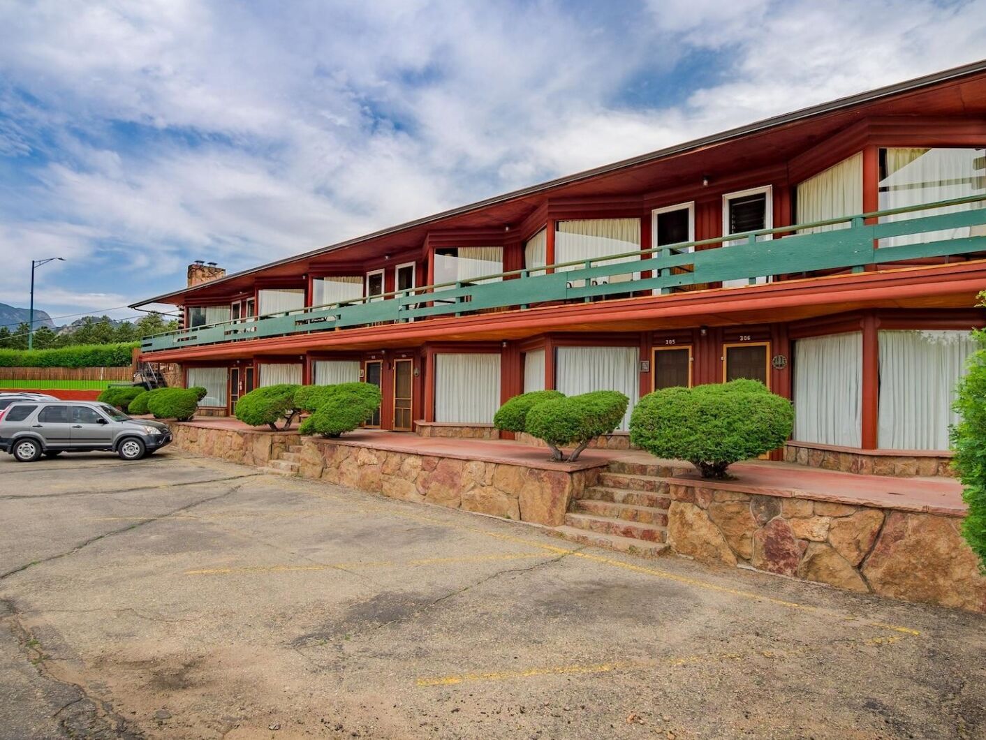Picture of Discovery Lodge
