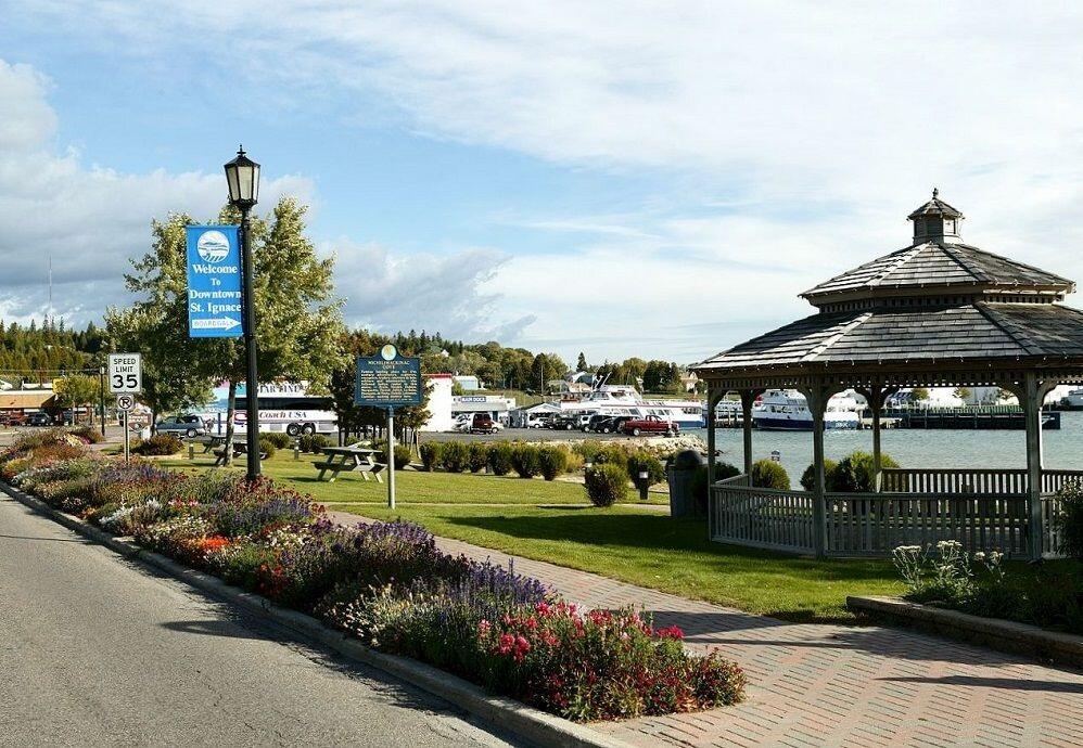 Picture of LOCAL ATTRACTIONS
