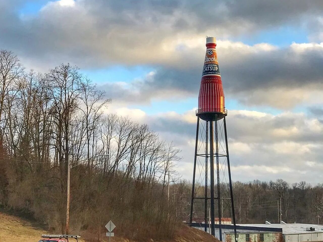 Picture of Worlds Largest Catsup Bottle