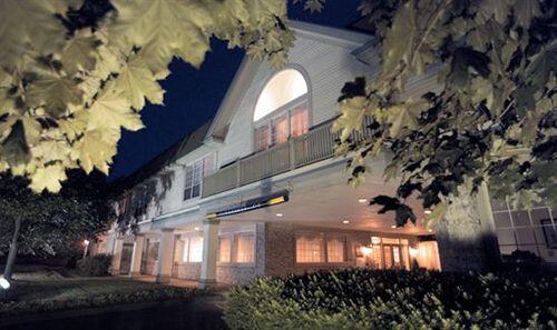 Picture of The Farmington Inn
