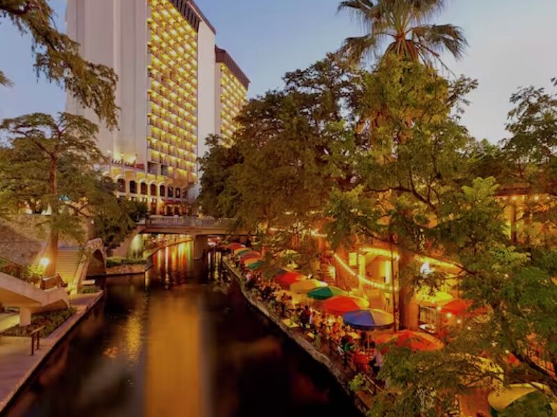 Picture of Hilton Palacio del Rio