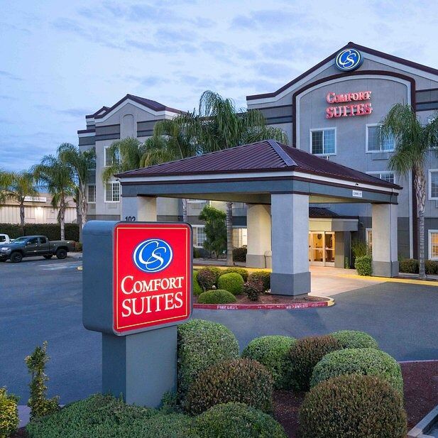 Picture of Comfort Suites Fresno River Park