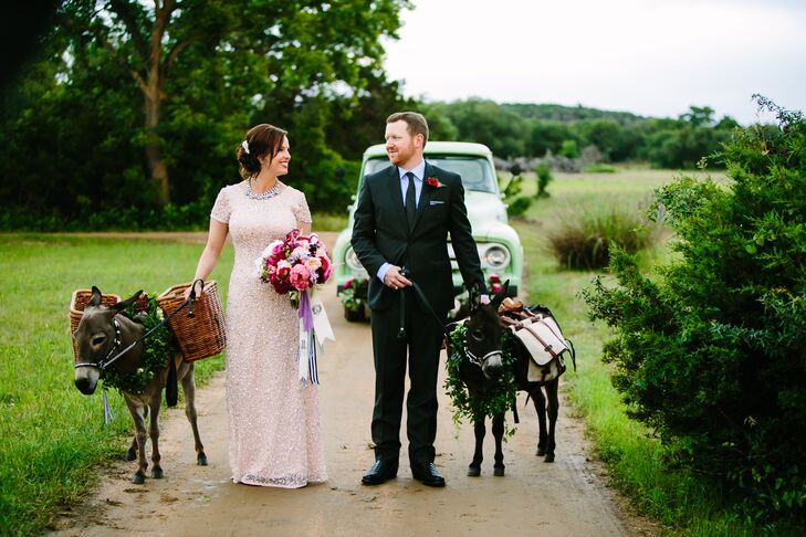 As an event planner and florist, Paige Smith (33) sees tons of weddings and styles. But when it came time for her own wedding to Matt Morgan (35), Pai