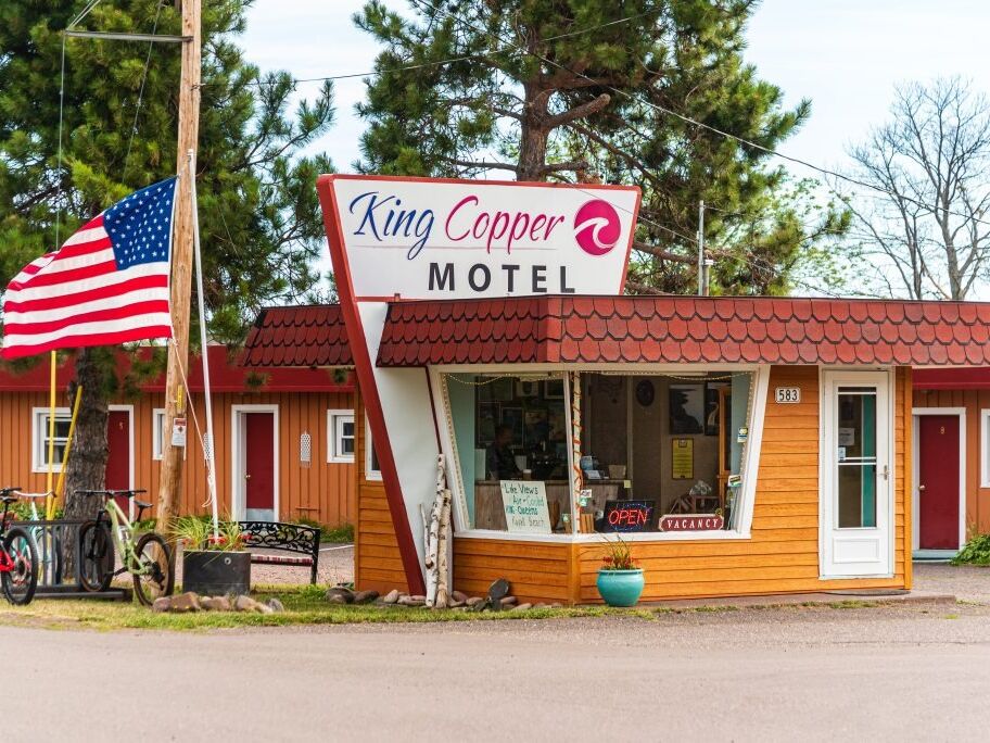 Picture of King Copper Waterfront Motel