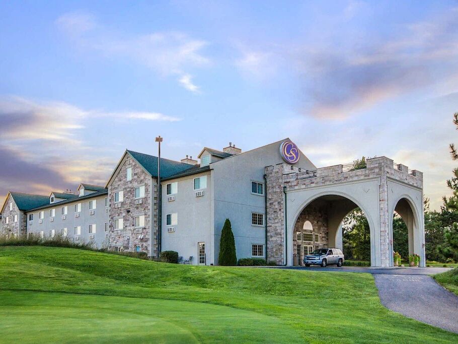Picture of Comfort Suites at Par 4 Resort