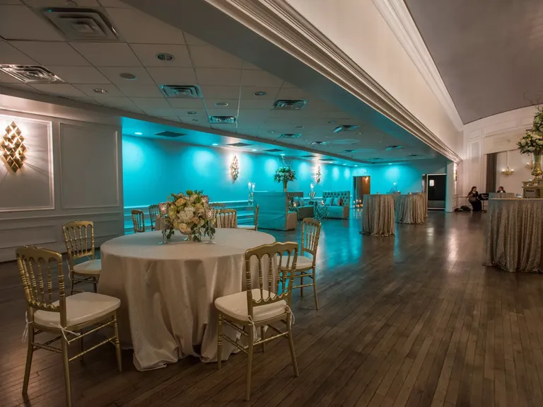 Modern indoor reception space at Magnolia Hotel Dallas Downtown wedding venue in Dallas, Texas