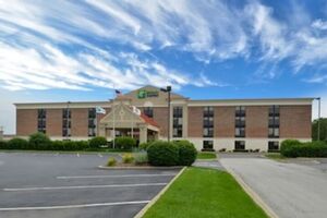 Picture of Holiday Inn Express Crestwood an IHG Hotel