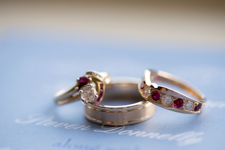 Katie and Steve’s engagement was a little spur of the moment. The couple had purchased a home together earlier that year and things were going quite well, but they had no immediate plans for a wedding. But when Katie’s sister called a week before Christmas and offered the pair her grandmother’s engagement ring, all that changed. “When we said we would take it, she drove to our house along with my two nieces, my mom and my aunt to give us the ring,” Katie says. “We agreed to put the ring away until we were ready, but Steve surprised me by proposing right away with our family surrounding us.”