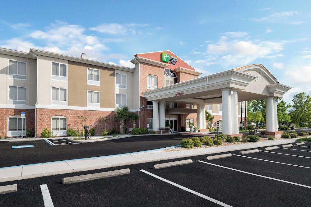 Picture of Holiday Inn Express & Suites Spring Hill by IHG