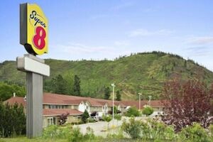 Picture of Super 8 by Wyndham West Kelowna BC